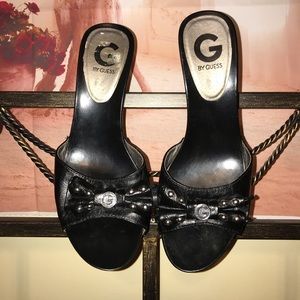 Guess heeled strapless sandal